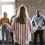 grupo de amigos reunidos