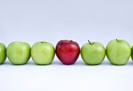 contrast apples